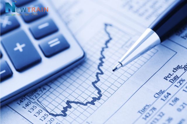 Trang bị vững chắc kiến thức chuyên môn chính là một trong những cách làm kế toán tổng hợp giỏi.