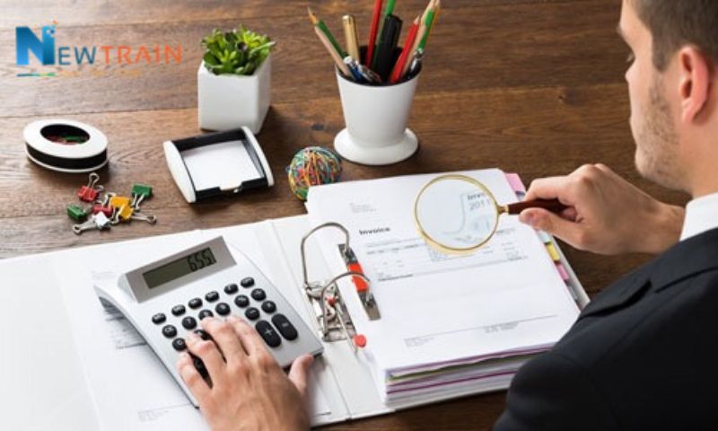 Lựa chọn nên học kế toán tổng hợp hay kế toán doanh nghiệp nên căn cứ vào nhu cầu thực tế của từng người.